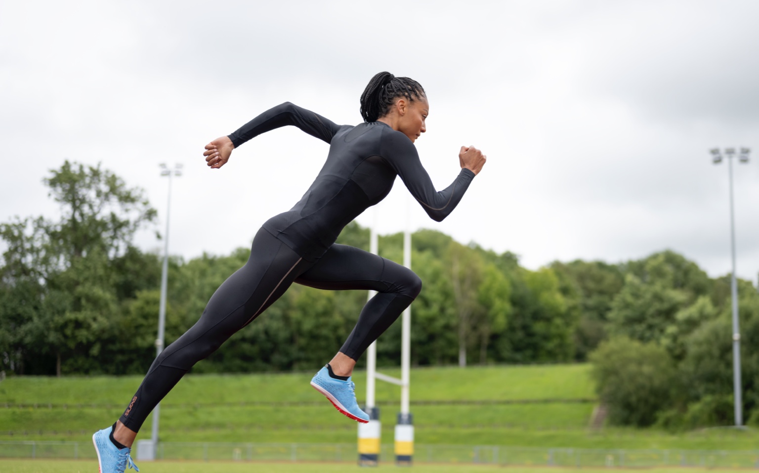 COMPRESSION SPORTSWEAR: HOW TIGHT IS IT, AND HOW DOES IT WORK? - SKINS ...